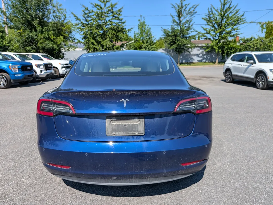 2022 Tesla Model 3 — photo 5
