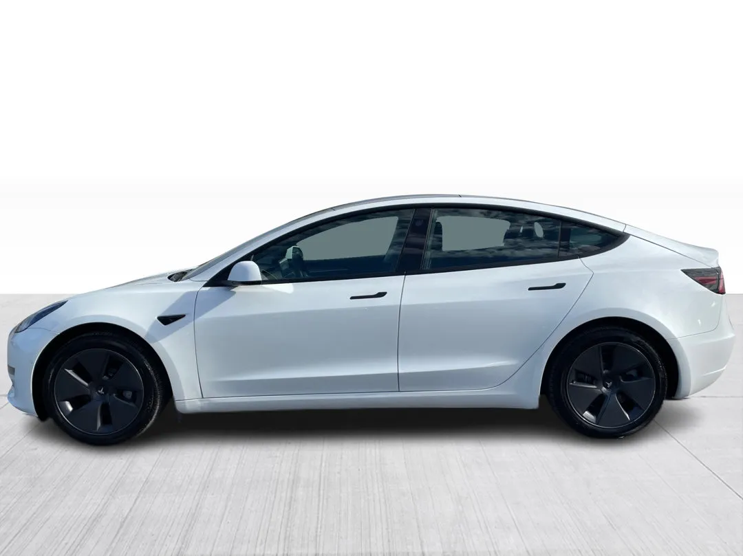 2022 Tesla Model 3, photo 10