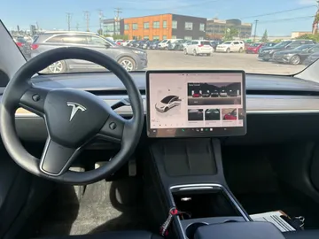 2022 Tesla Model 3 - image 10