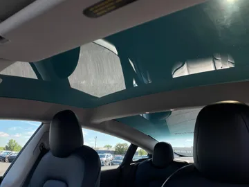 2022 Tesla Model 3 - image 6