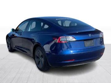 2022 Tesla Model 3 - image 12