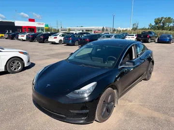 2019 Tesla Model 3 - image 3