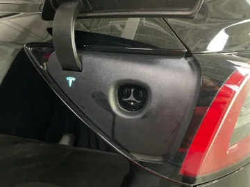 2019 Tesla Model 3 - image 17
