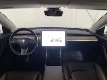 2019 Tesla Model 3 - image 13