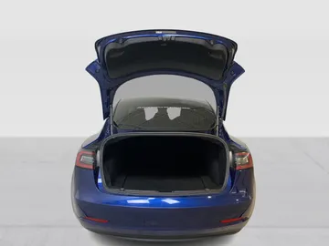 2019 Tesla Model 3 - image 13