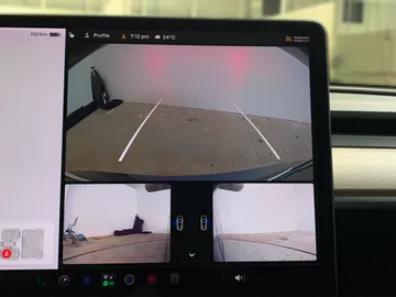 2019 Tesla Model 3 - image 23
