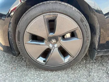 2021 Tesla Model 3 - image 8