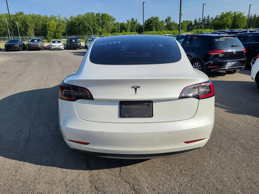2021 Tesla Model 3 — photo 4