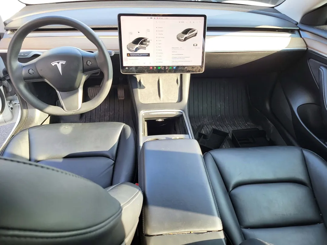 2021 Tesla Model 3 — photo 8