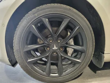 2021 Tesla Model 3 - image 7