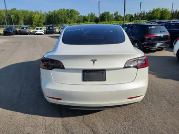 2021 Tesla Model 3 - image 4