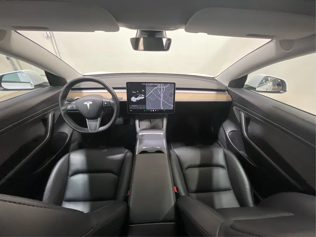 2021 Tesla Model 3 — photo 4