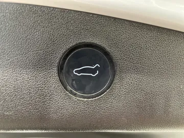 2021 Tesla Model 3 - image 27