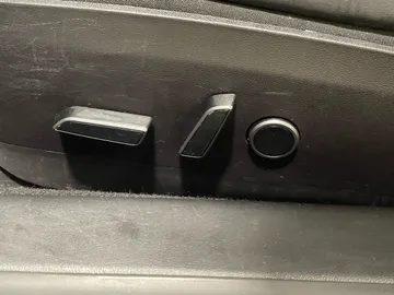 2021 Tesla Model 3 - image 18
