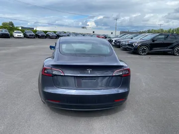 2021 Tesla Model 3 - image 6