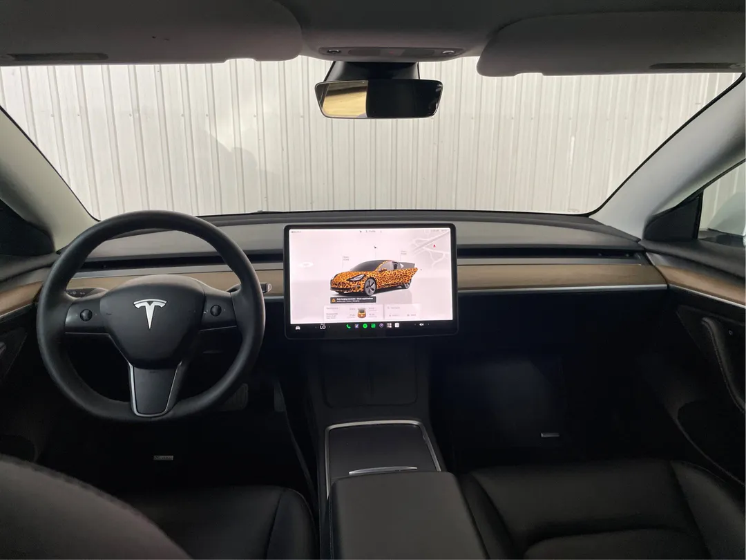 2023 Tesla Model 3 — photo 4