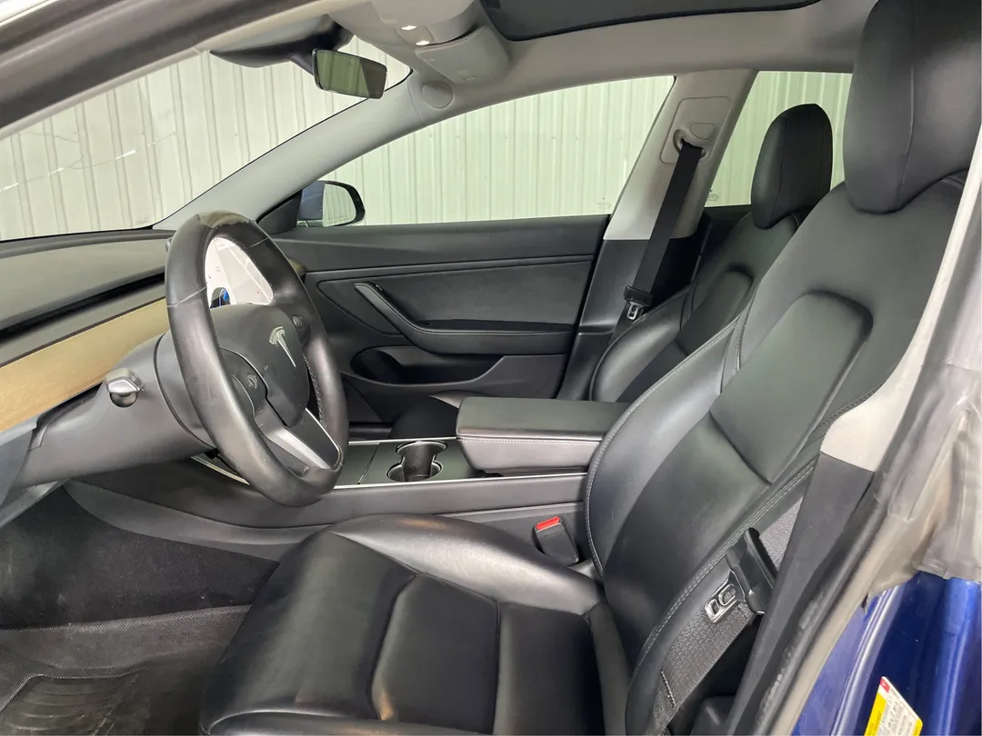 2019 Tesla Model 3 Standard Range, photo 3