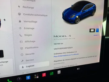 2019 Tesla Model 3 - image 16
