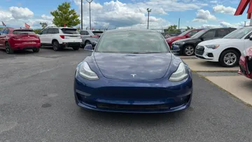 2019 Tesla Model 3 - image 2