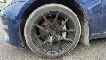 2019 Tesla Model 3 - image 7