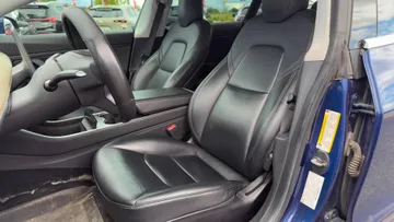 2019 Tesla Model 3 - image 8