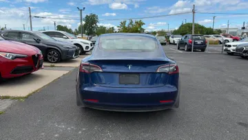 2019 Tesla Model 3 - image 6
