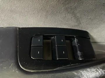 2019 Tesla Model 3 - image 23