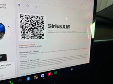 2019 Tesla Model 3 - image 26
