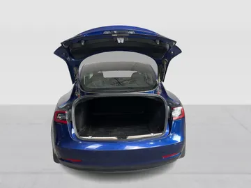 2019 Tesla Model 3 - image 13