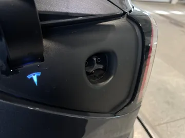 2020 Tesla Model 3 - image 18