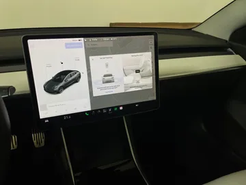 2020 Tesla Model 3 - image 15