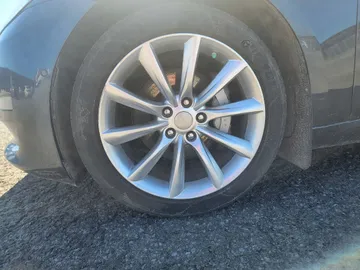 2020 Tesla Model 3 - image 10