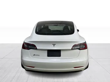2021 Tesla Model 3 - image 12