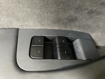 2021 Tesla Model 3 - image 24