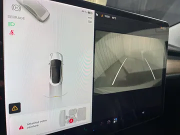 2021 Tesla Model 3 - image 22