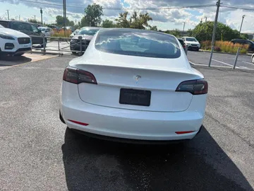 2021 Tesla Model 3 - image 6