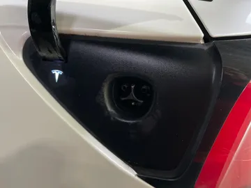 2021 Tesla Model 3 - image 18