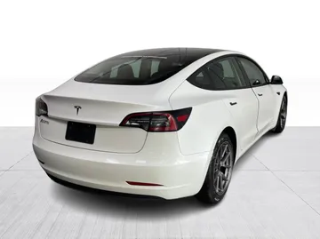 2021 Tesla Model 3 - image 13