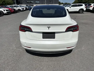 2021 Tesla Model 3 - image 6