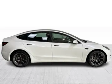 2021 Tesla Model 3 - image 2