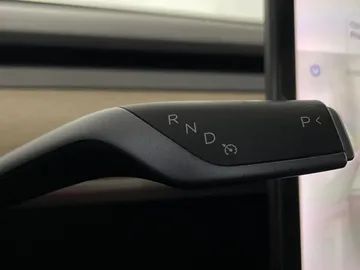 2021 Tesla Model 3 - image 24
