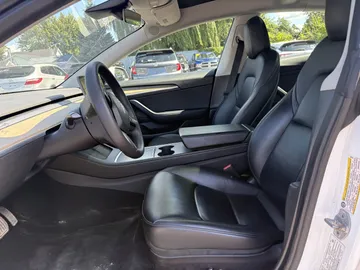 2021 Tesla Model 3 - image 8