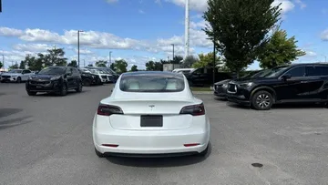 2022 Tesla Model 3 - image 6