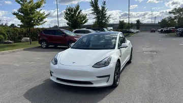 2022 Tesla Model 3 - image 3