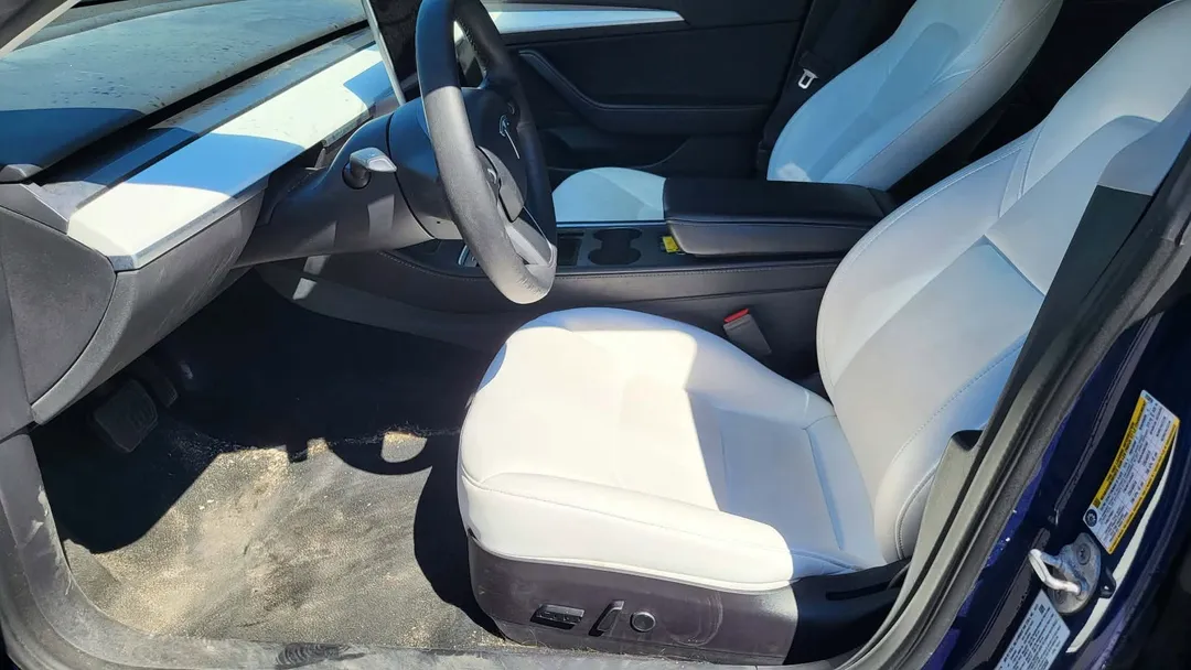 2022 Tesla Model 3 Standard Range, photo 7