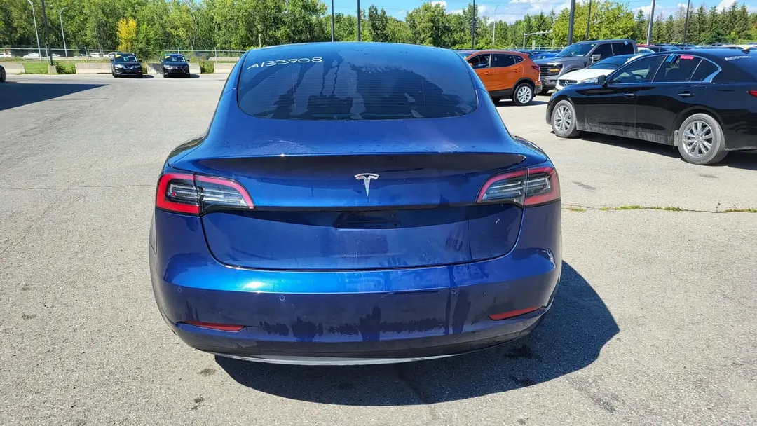 2022 Tesla Model 3 Standard Range, photo 4