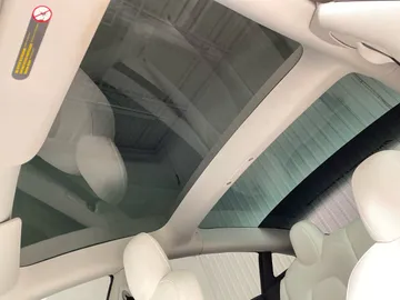 2022 Tesla Model 3 - image 6