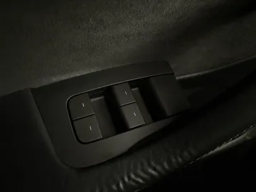 2022 Tesla Model 3 - image 22