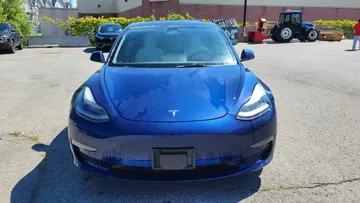 2022 Tesla Model 3 - image 2