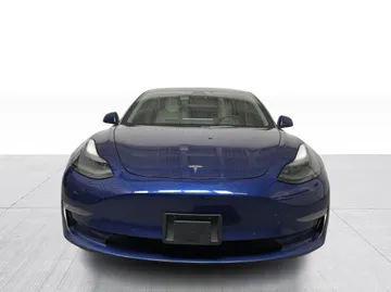 2022 Tesla Model 3 - image 8